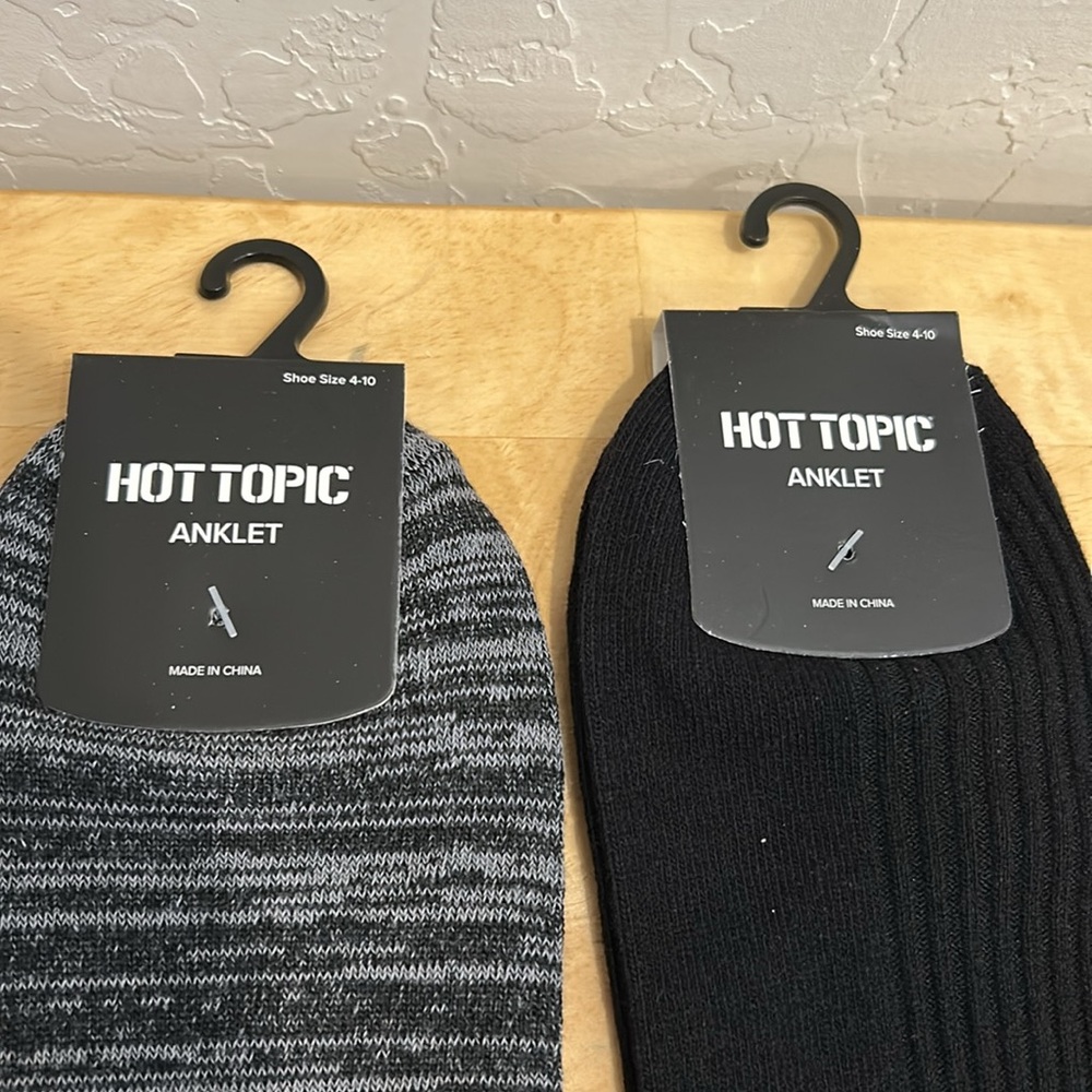 Hot Topic Socks Bundle (4 pairs) - Picture 15 of 16